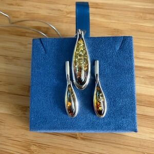 Silver and Amber Jewelry Set